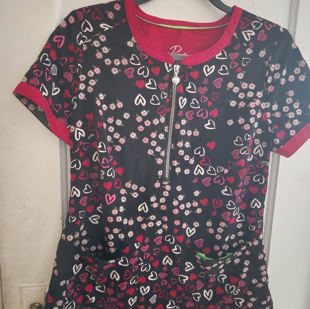 Used-Medium Scrub top